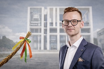 Úřad platí dohodáře ANO, který si vykazuje i příplatkovou práci o státních svátcích